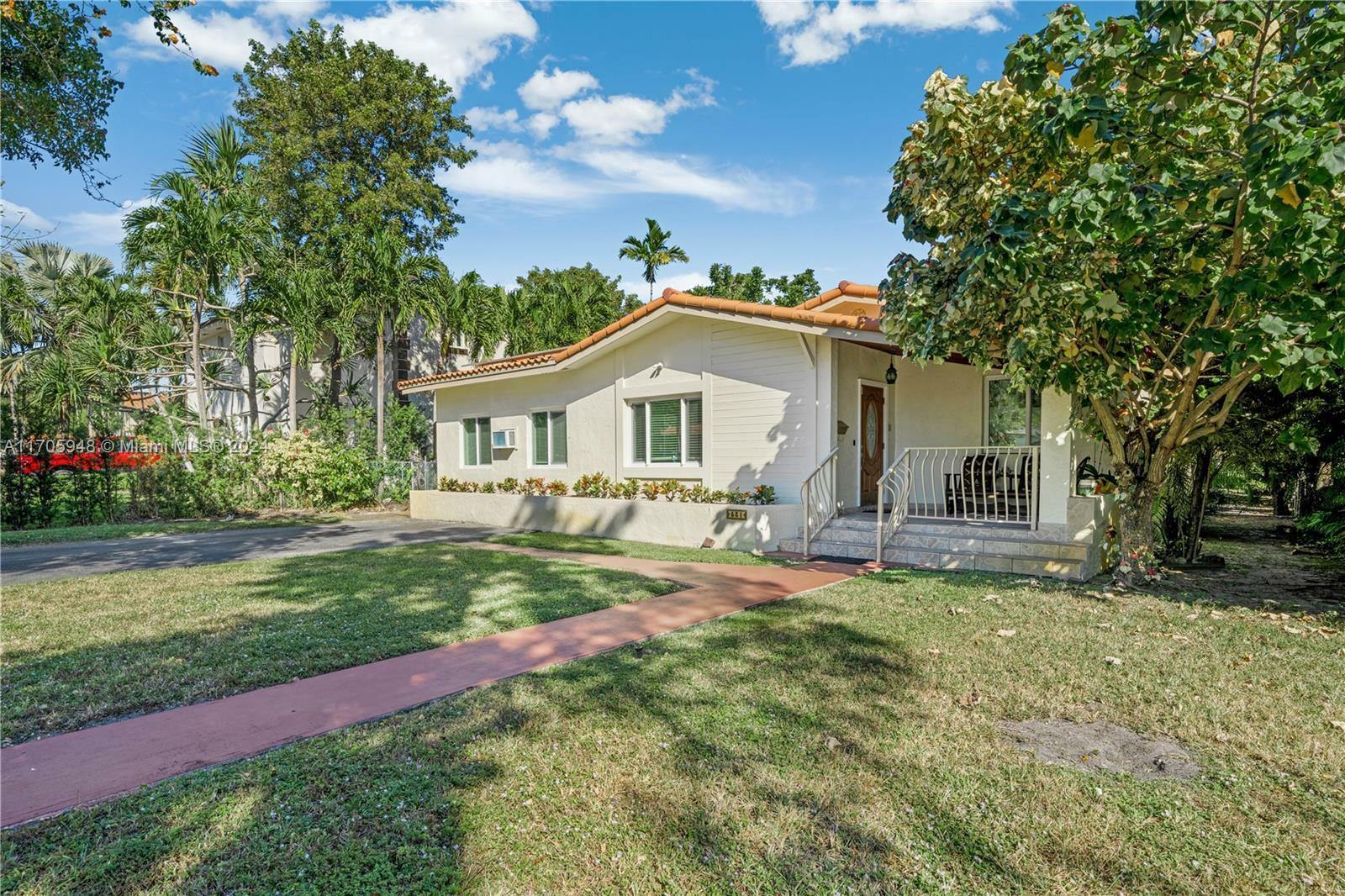 Property Photo:  531 Palmetto Dr  FL 33166 