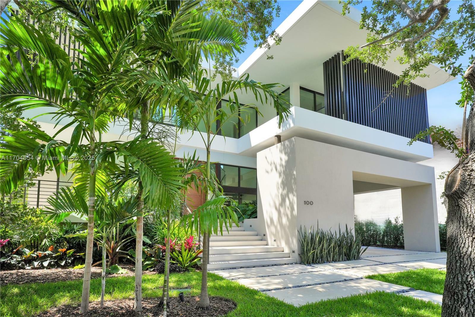 Property Photo: 100 Hampton Ln FL 33149