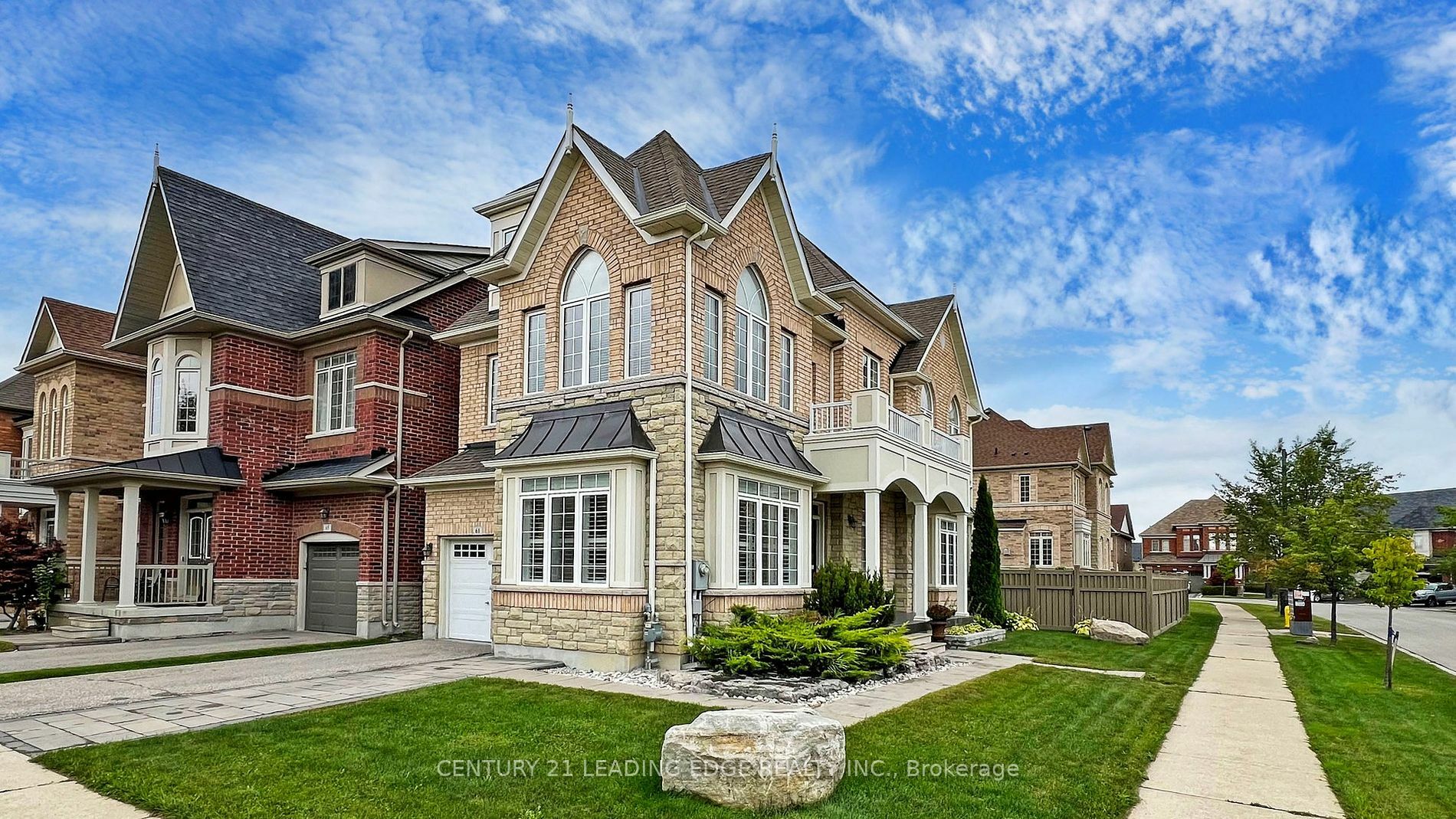 Property Photo:  61 Pelee Ave  ON L4H 3Y9 