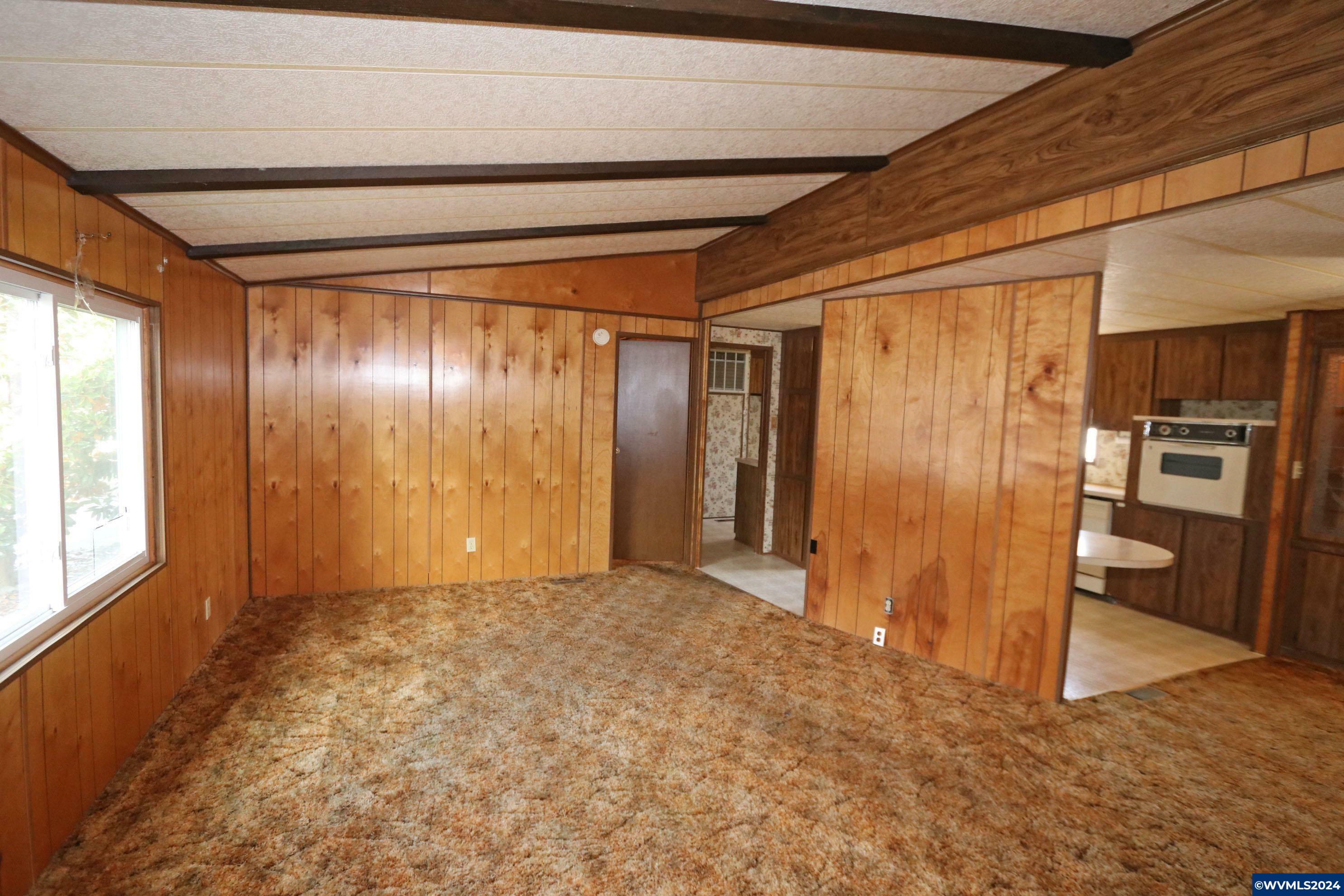 Property Photo:  1756  Icabod Ct NE  OR 97305 