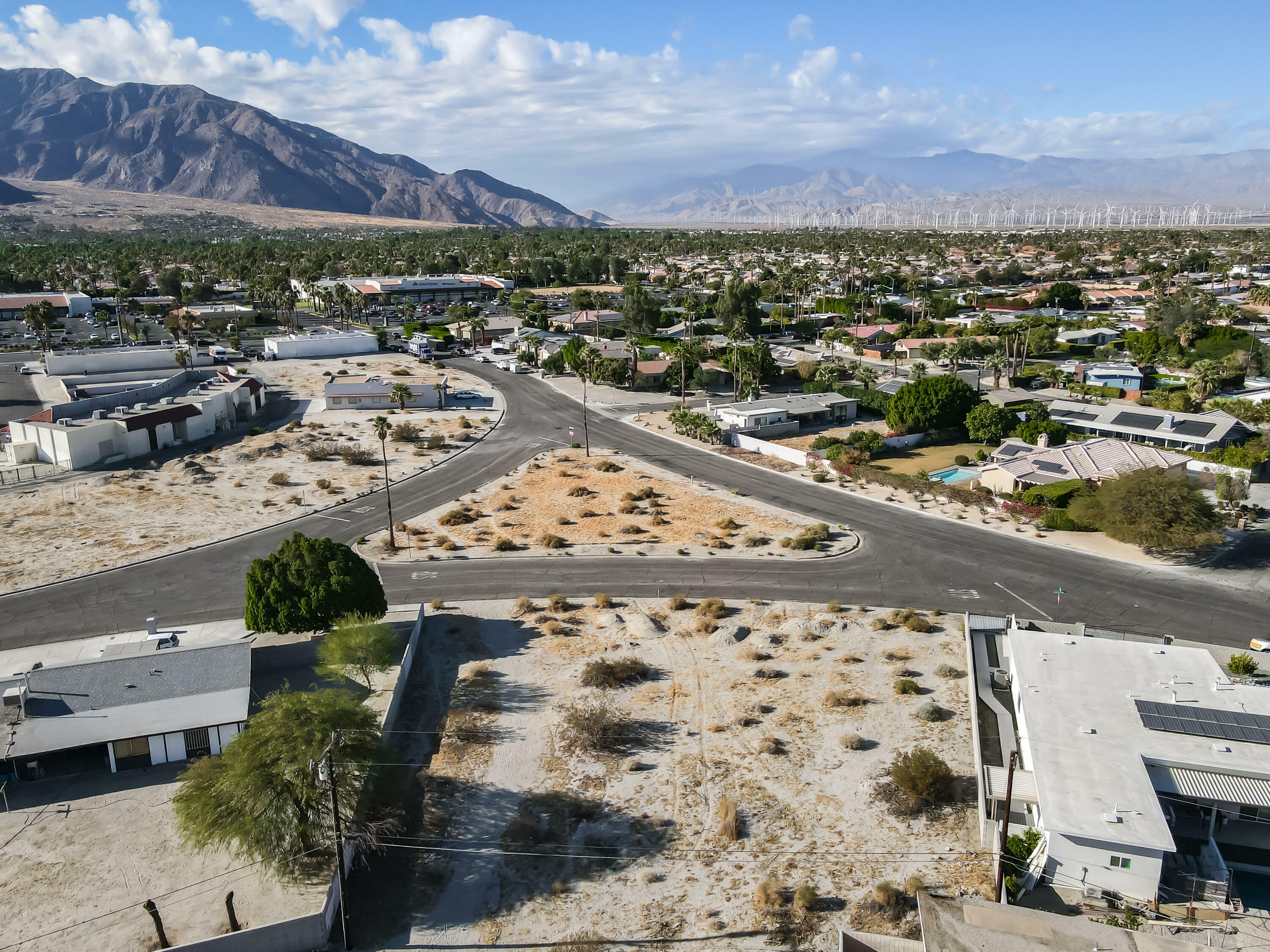 Property Photo:  1880 Carriage Lane  CA 92262 