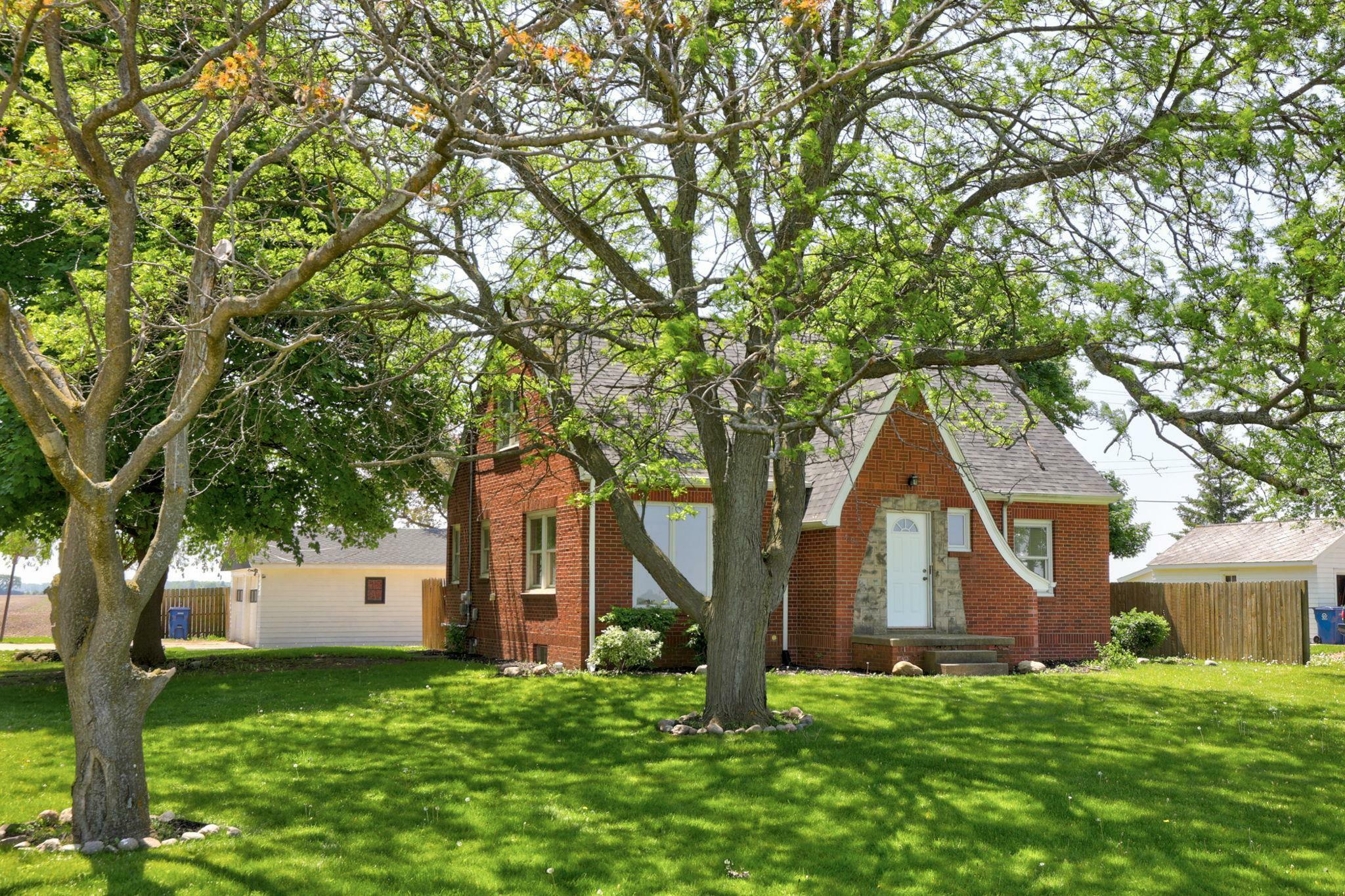 Property Photo:  5620 E Holland Road  MI 48601 