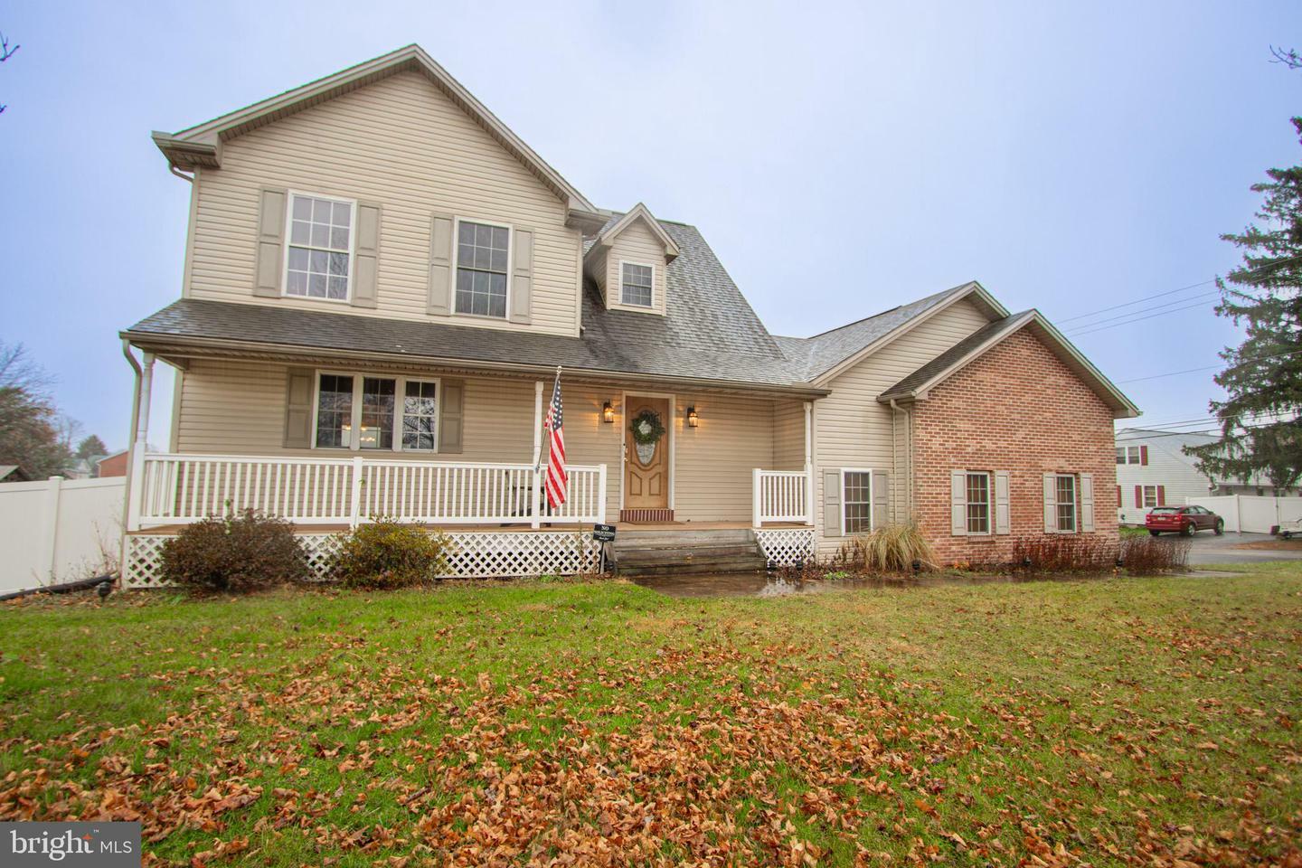 Property Photo:  303 Lewisberry Court  PA 17339 