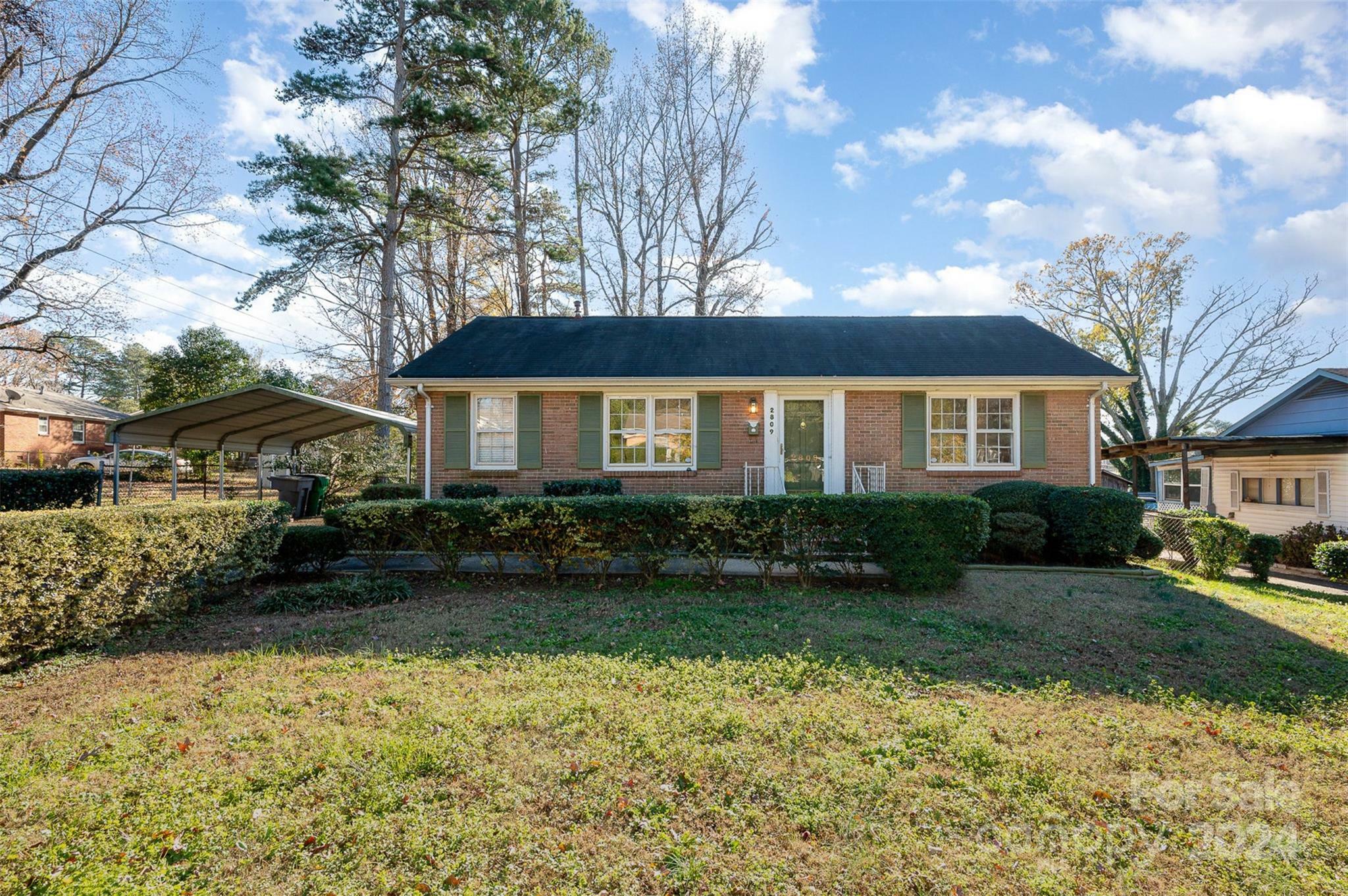 Property Photo:  2809 Markland Drive  NC 28208 