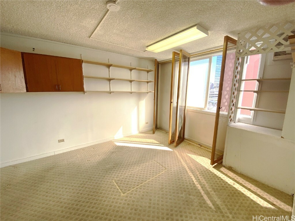 Property Photo: 1670 Kalakaua Avenue 605 HI 96826