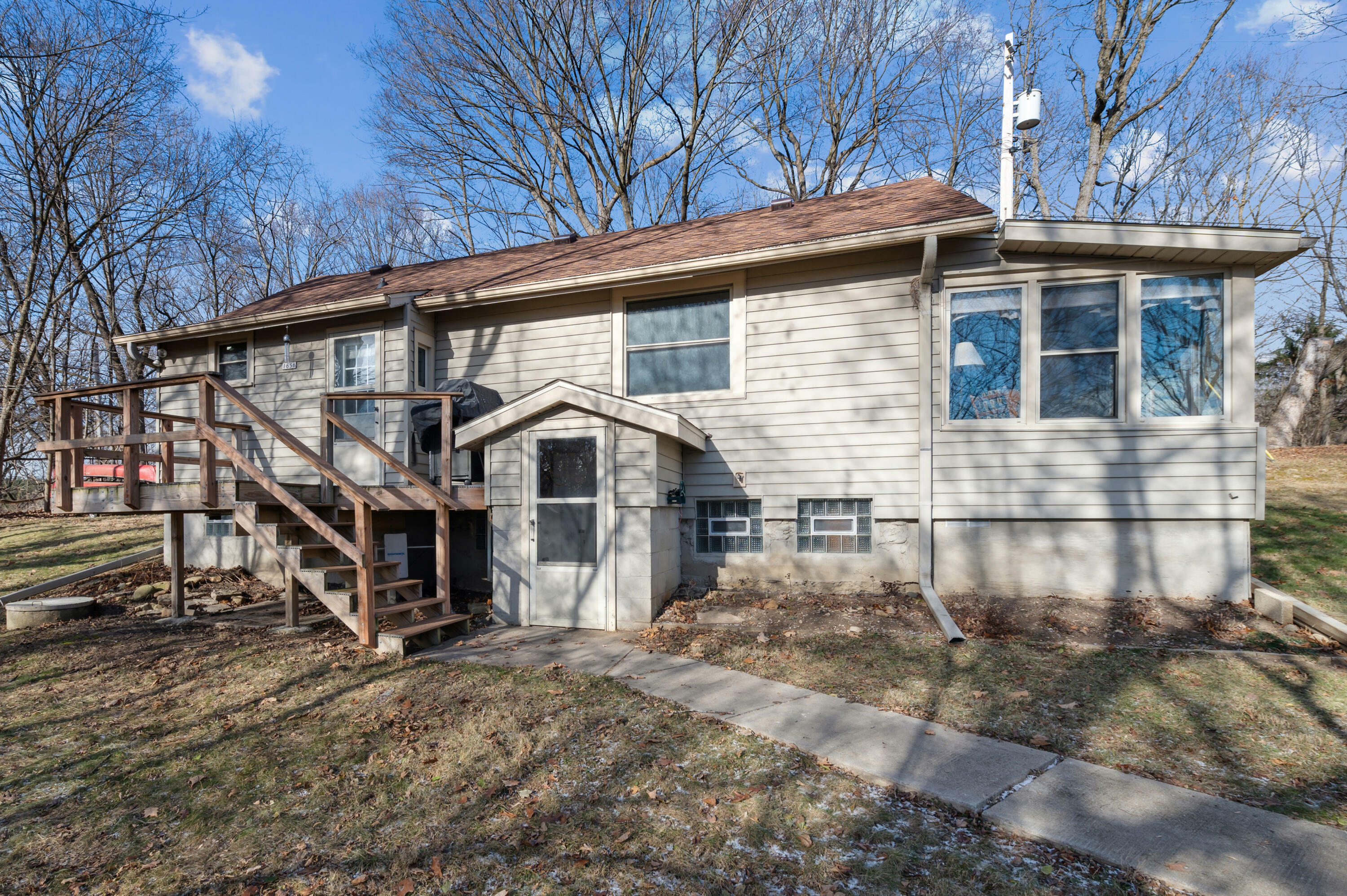 Property Photo:  1656 Highland Ave  WI 53033 