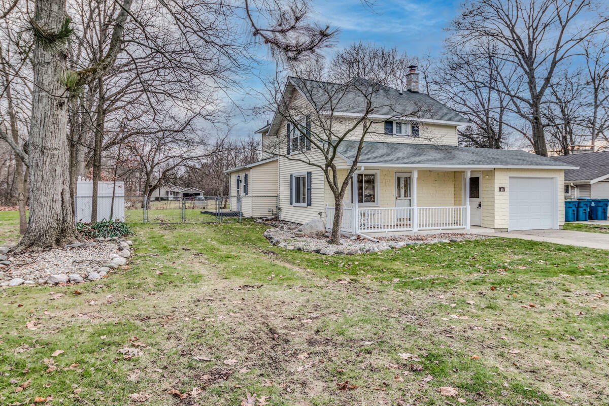 Property Photo:  66 Sunnyside Drive  MI 49015 