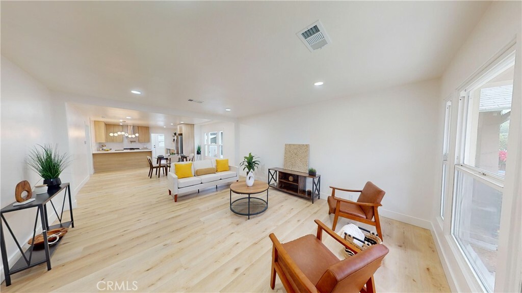 Property Photo:  2249 W 30th Street  CA 90018 