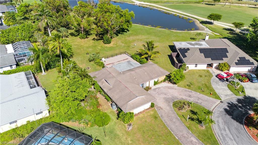 Property Photo:  49 Thorncrest Ln  FL 34113 