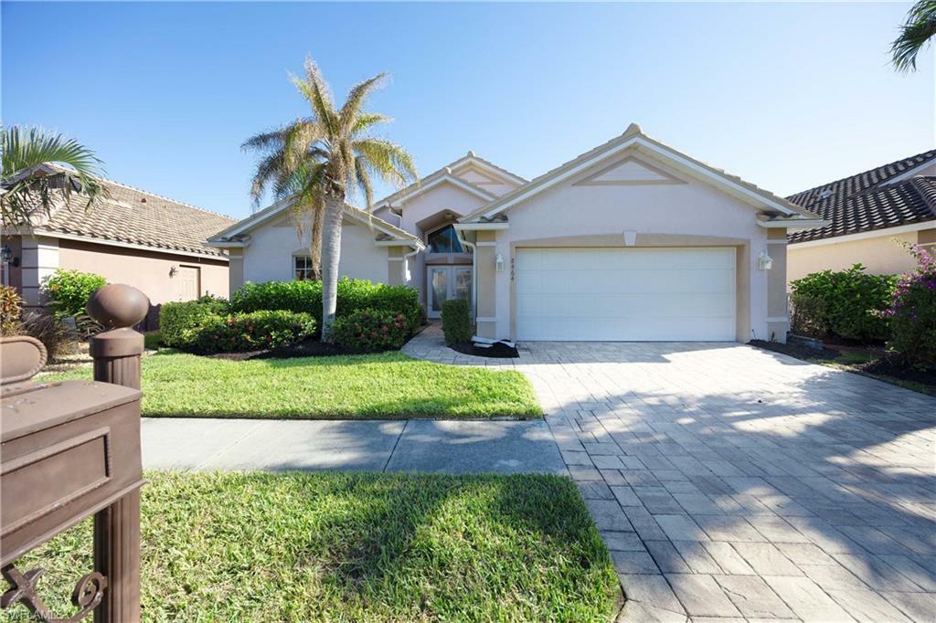 Property Photo:  8464 Indian Wells Way  FL 34113 