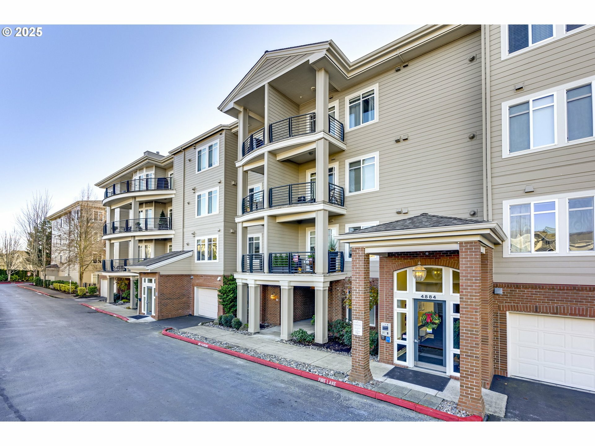 Property Photo: 4884 NW Promenade Ter 205 OR 97229