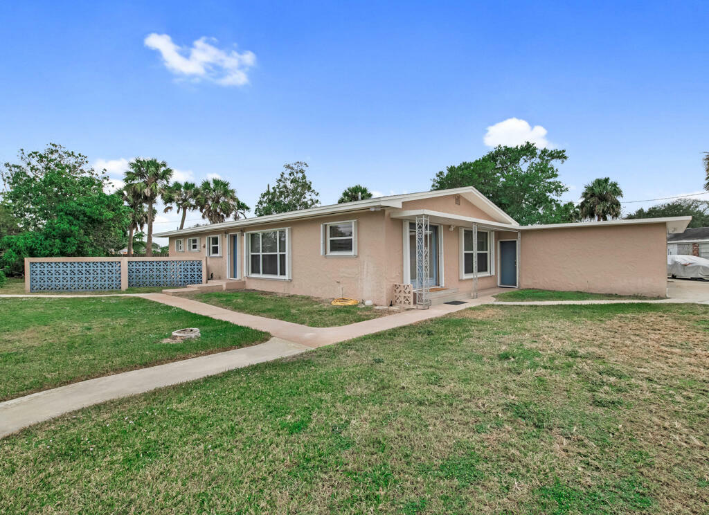 716 Poinsetta  Clewiston FL 33440 photo