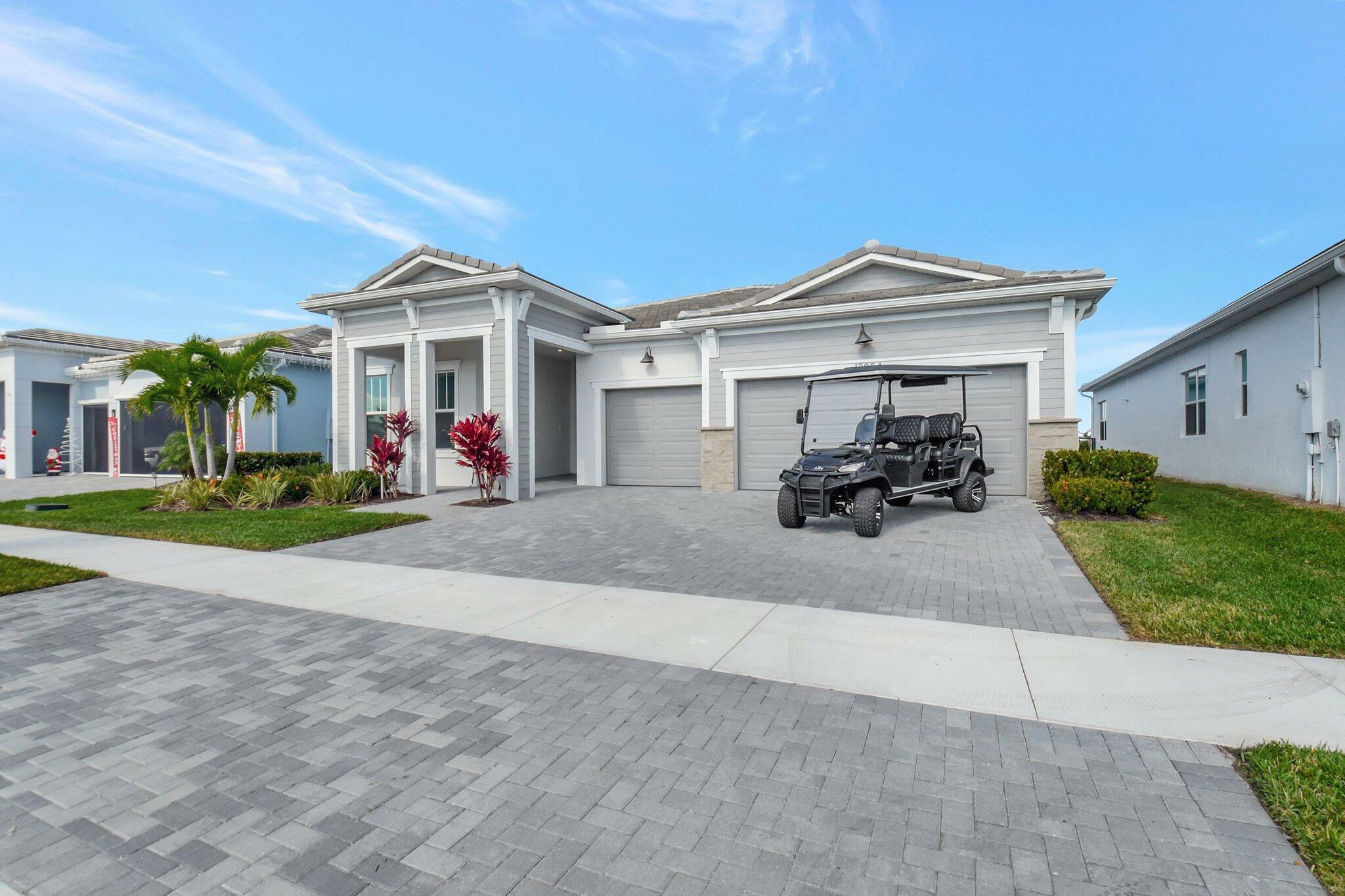 Property Photo: 12054 SW Viridian Boulevard FL 34987