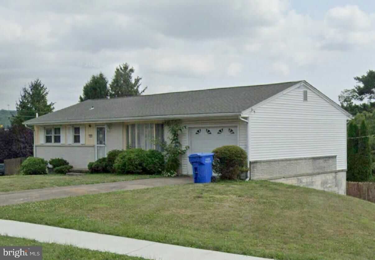 Property Photo:  69 Delmont Avenue  PA 17111 