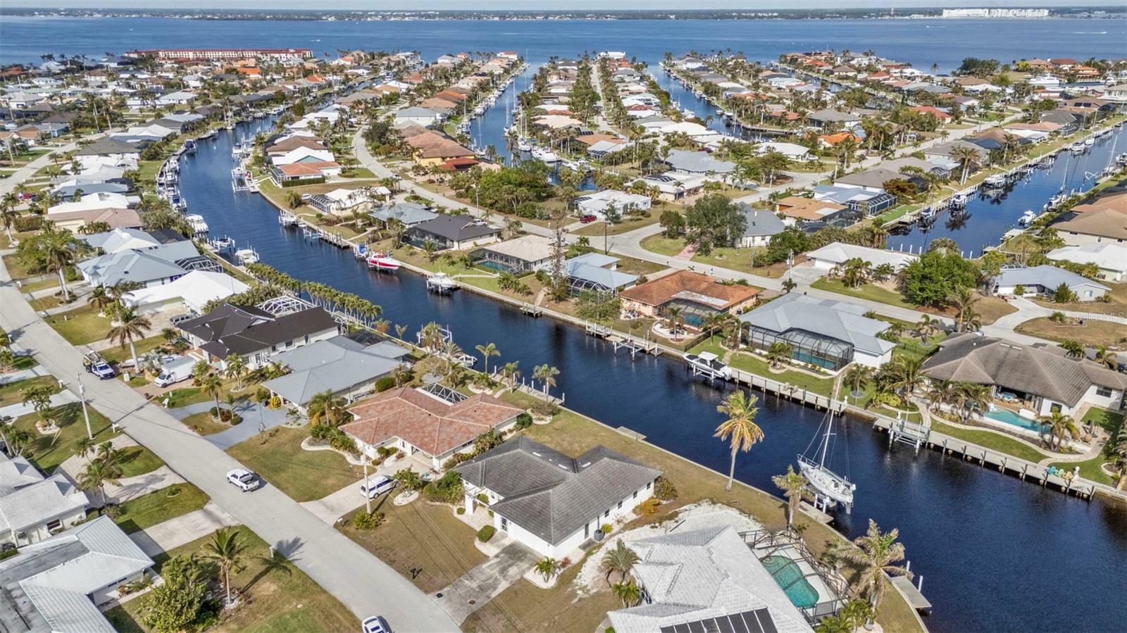 Property Photo: 154 Hibiscus Drive FL 33950