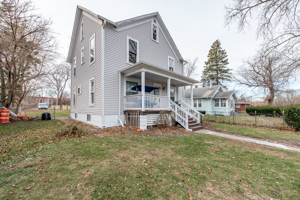 Property Photo:  2806 Elim Avenue  IL 60099 