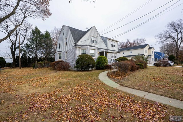 Property Photo:  14 Sargeant Avenue  NJ 07013 