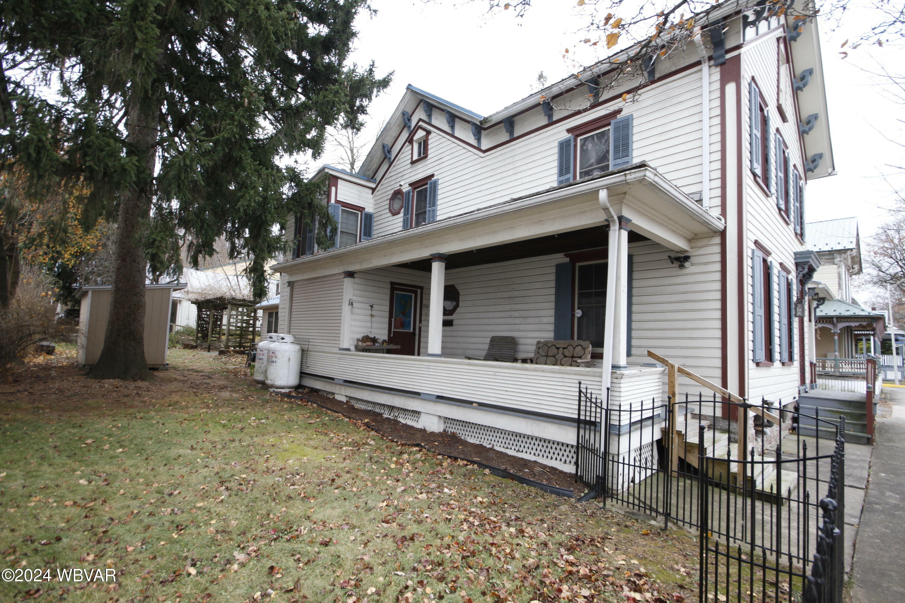 Property Photo:  533 Market Street  PA 17844 