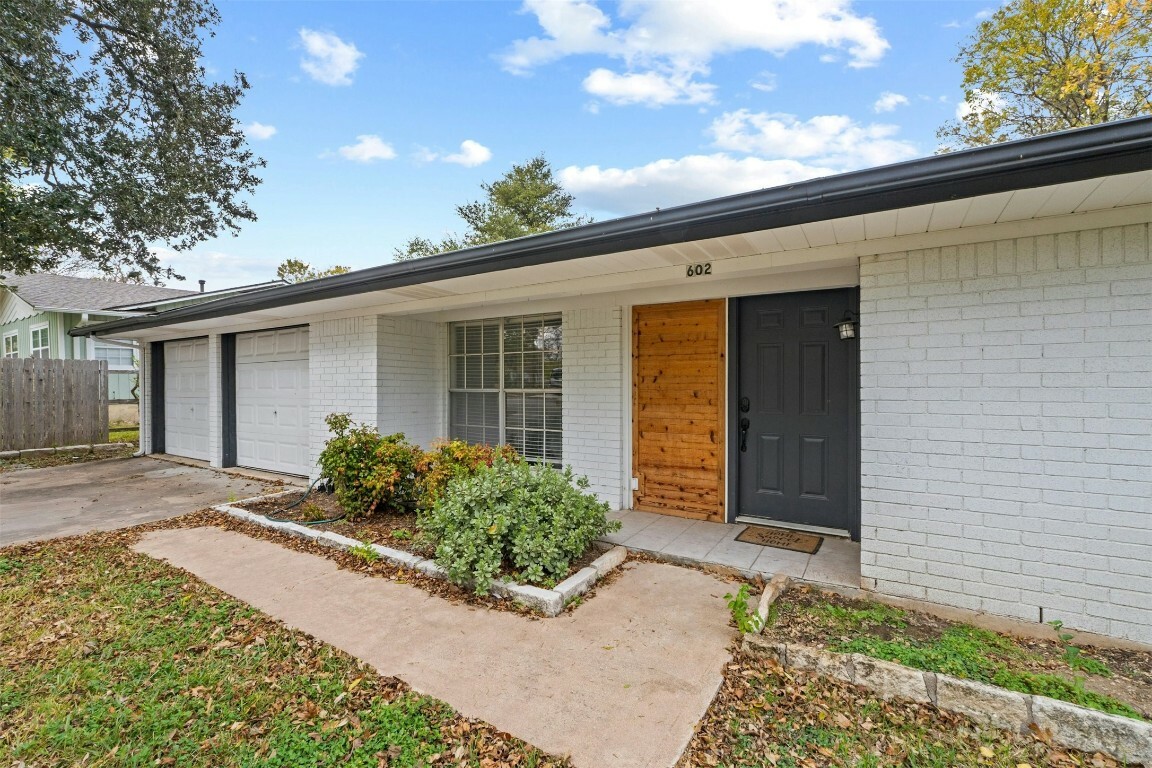 Property Photo:  602 Gilmore Street  TX 76574 