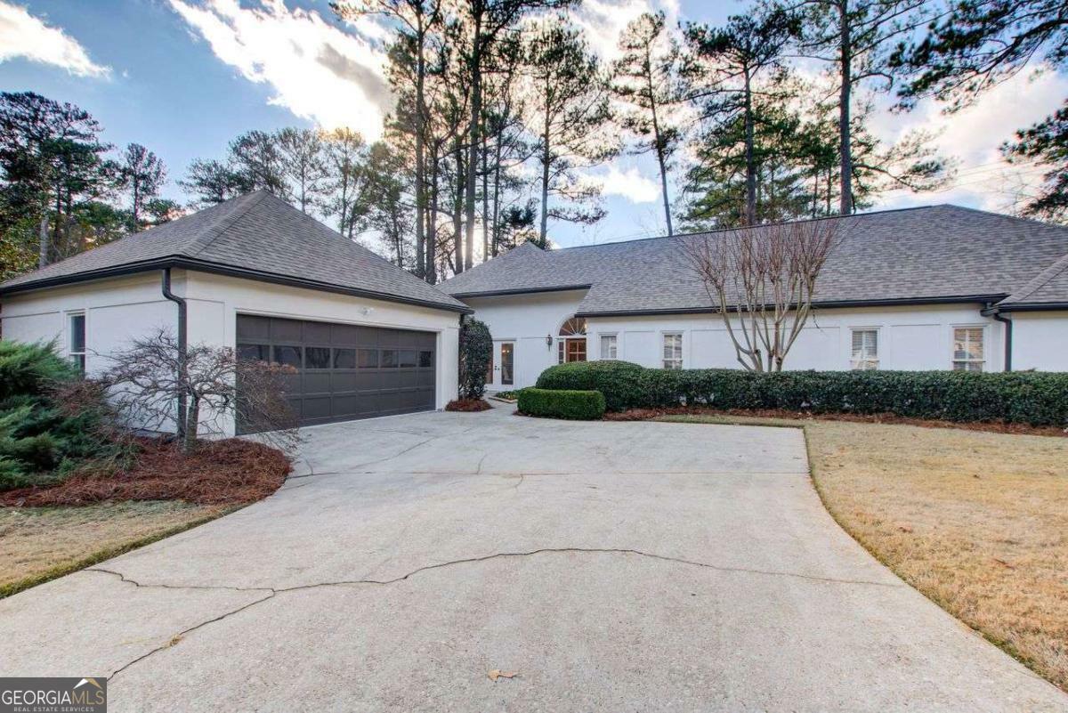 Property Photo:  5190 Holland Court  GA 30338 