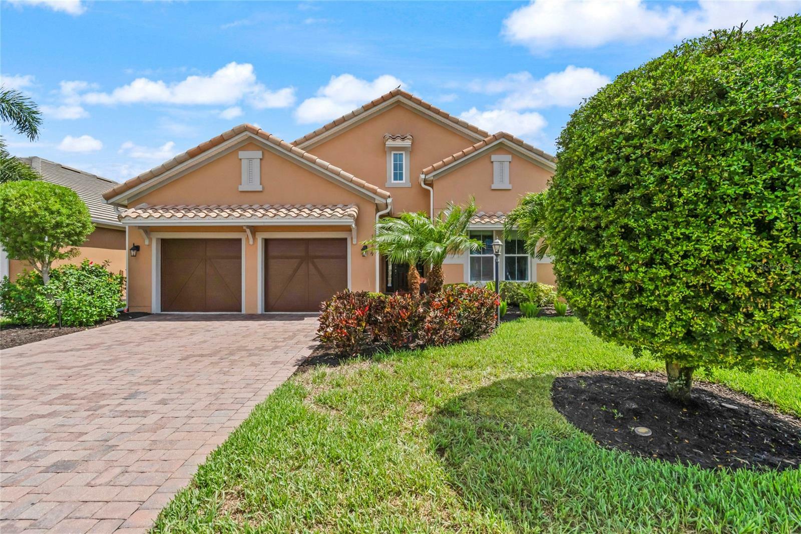 Property Photo:  10319 Eastwood Drive  FL 34211 