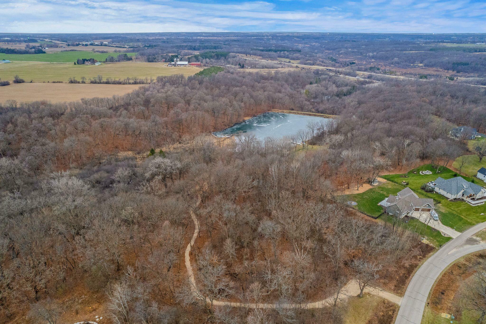 Property Photo:  N6199 Oak Ridge Ct  WI 53121 