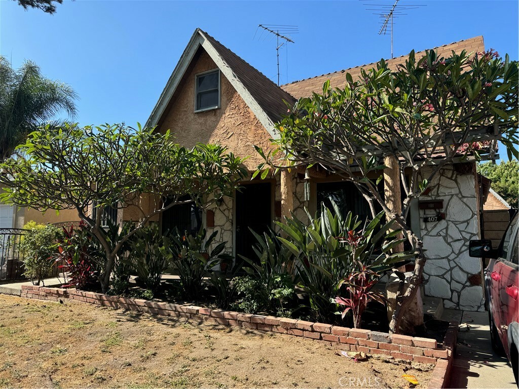 Property Photo:  407 W 107th St  CA 90003 