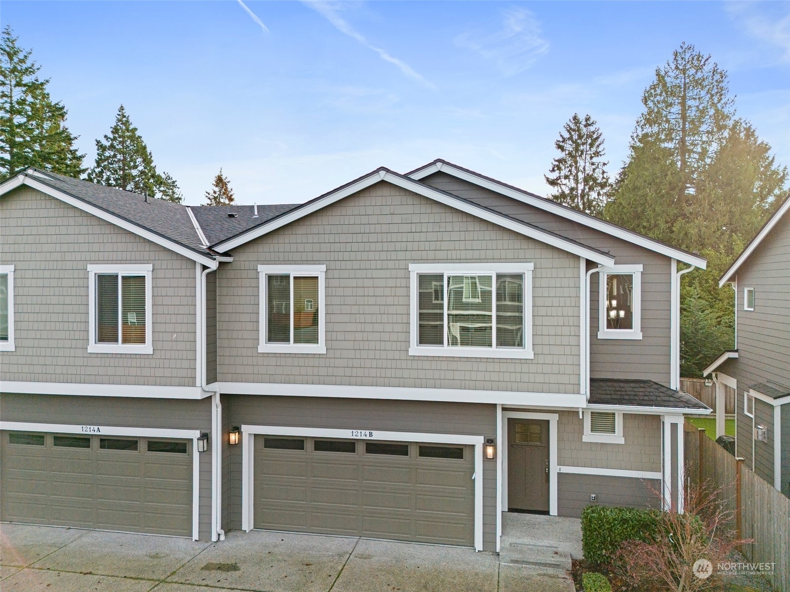 Property Photo:  1214  170th Street SW B  WA 98037 