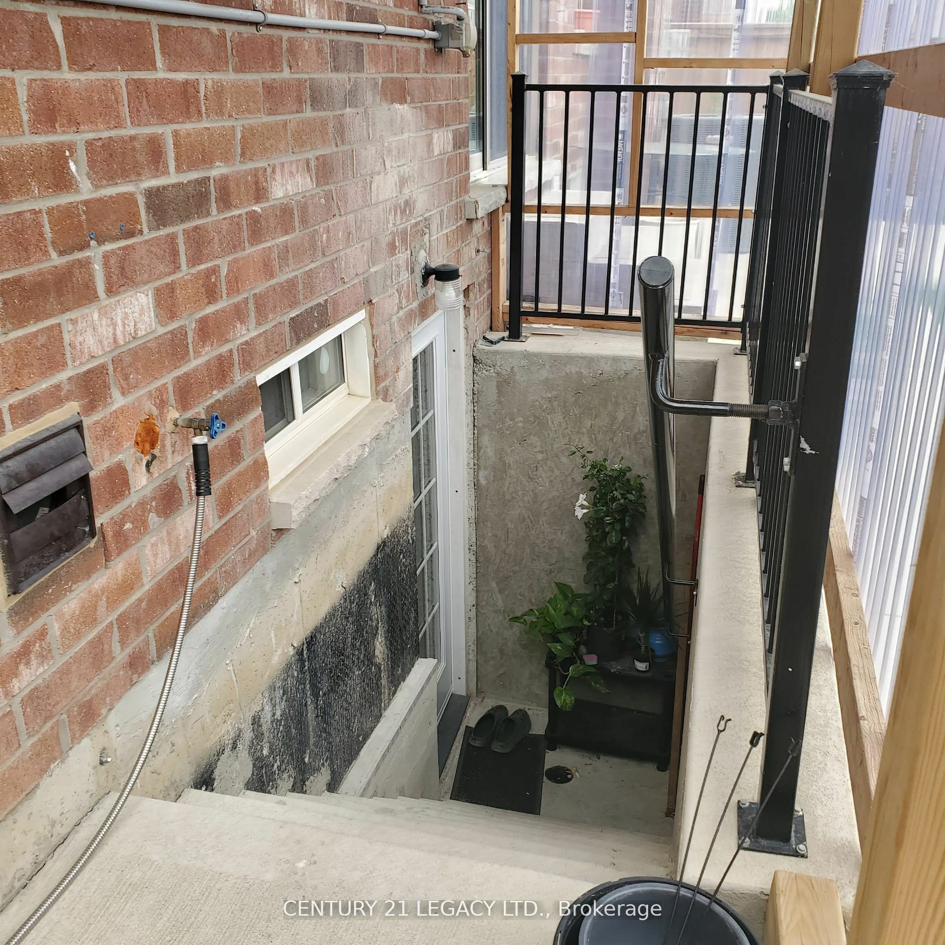 Property Photo:  6 Haverstock Cres Bsmt  ON L7A 4C9 