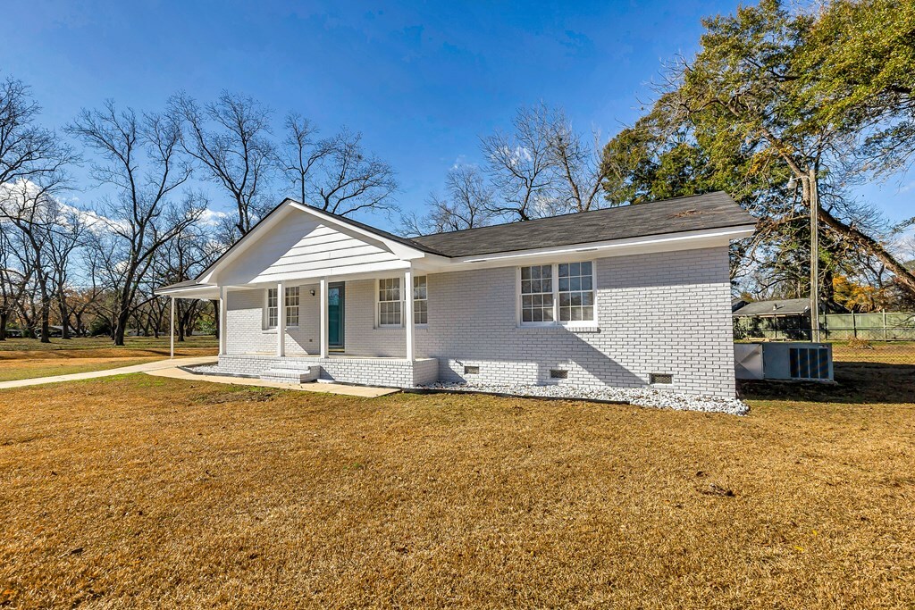 Property Photo:  801 Shelton Drive  GA 31705 