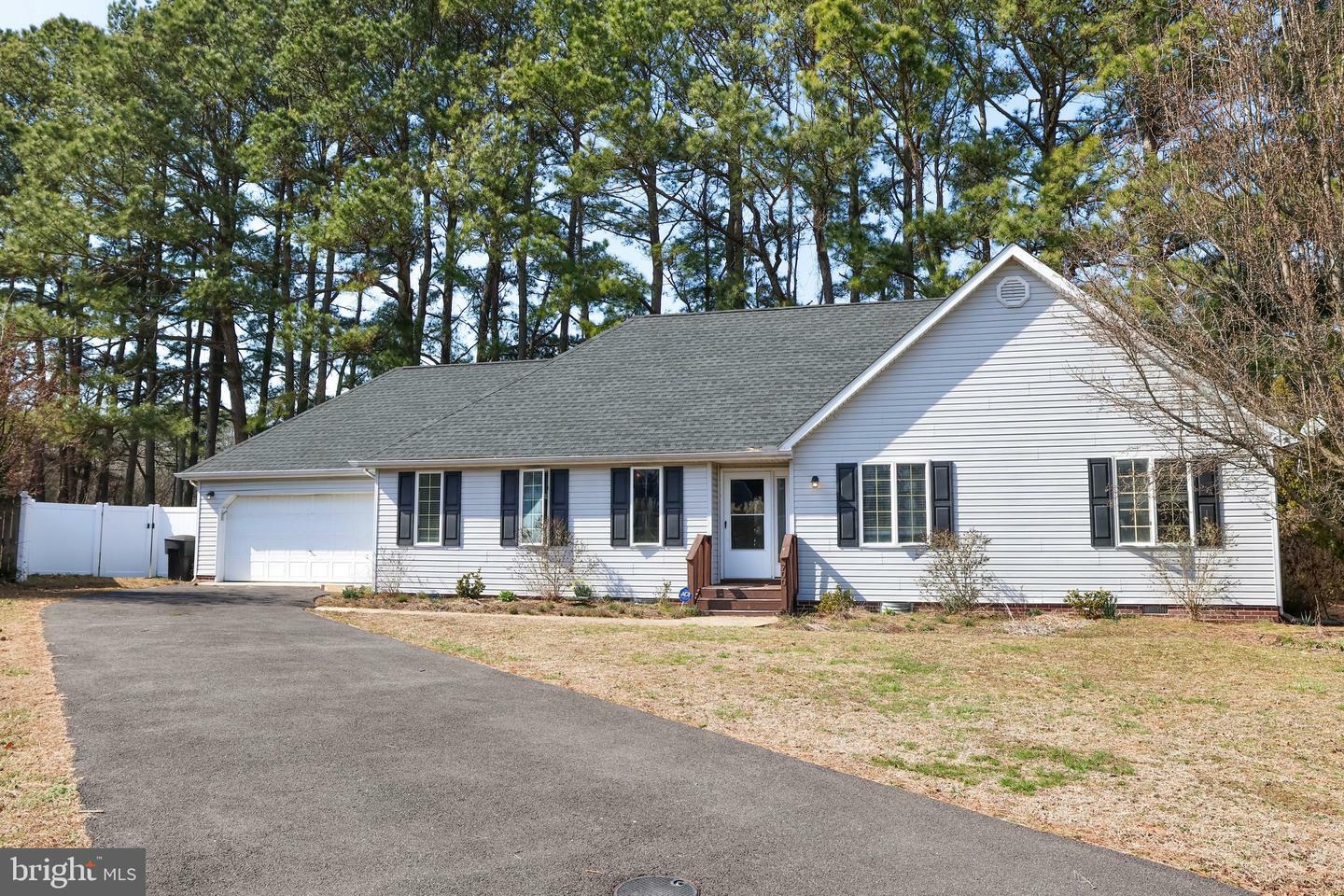 Property Photo: 700 E Upland Court MD 21801
