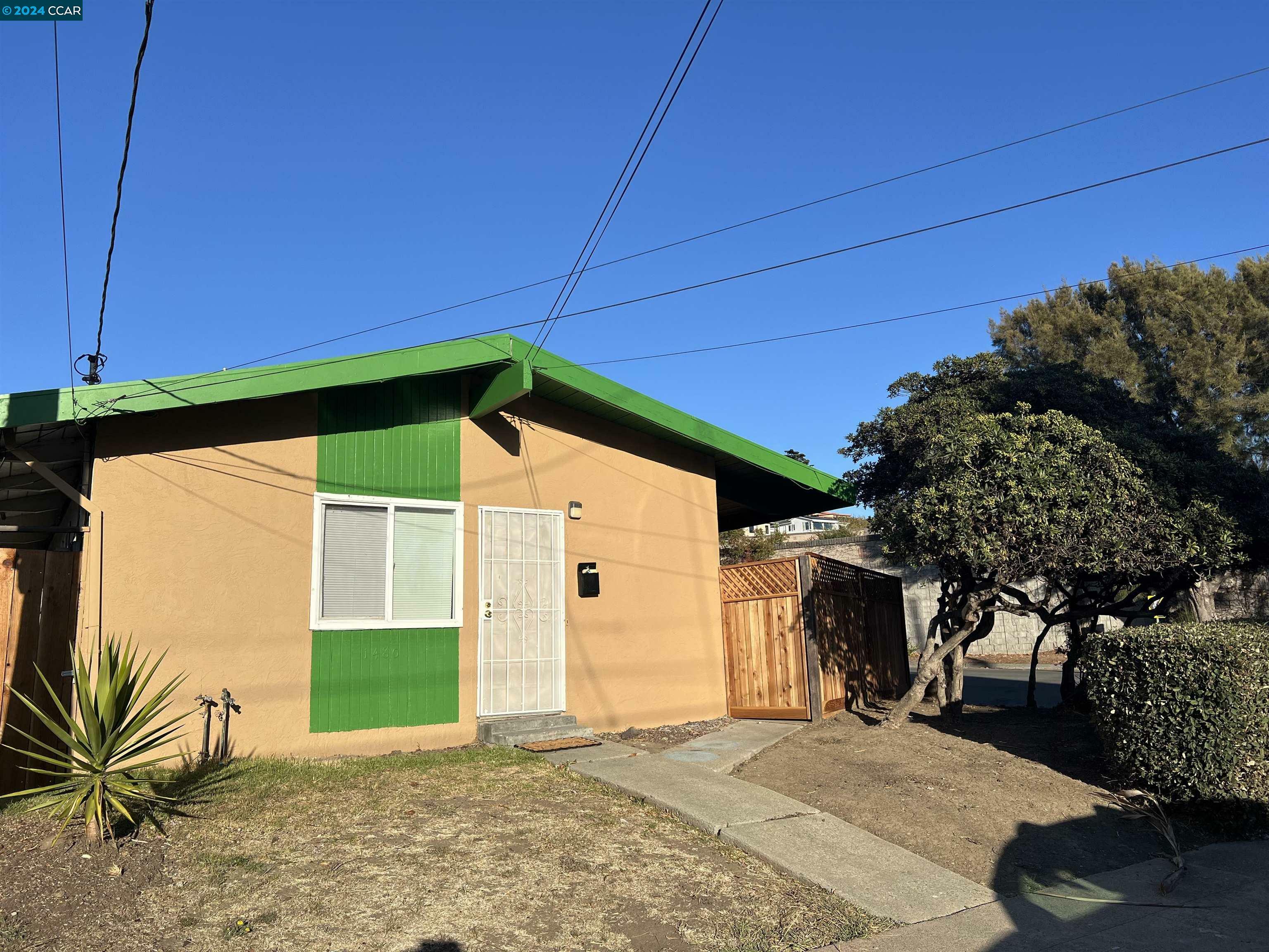 Property Photo:  1480 Mariposa St  CA 94804 