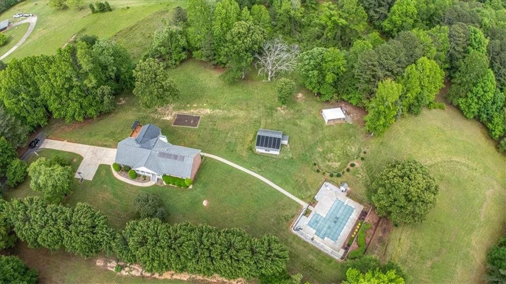 Property Photo: 289 Barn Road GA 30115