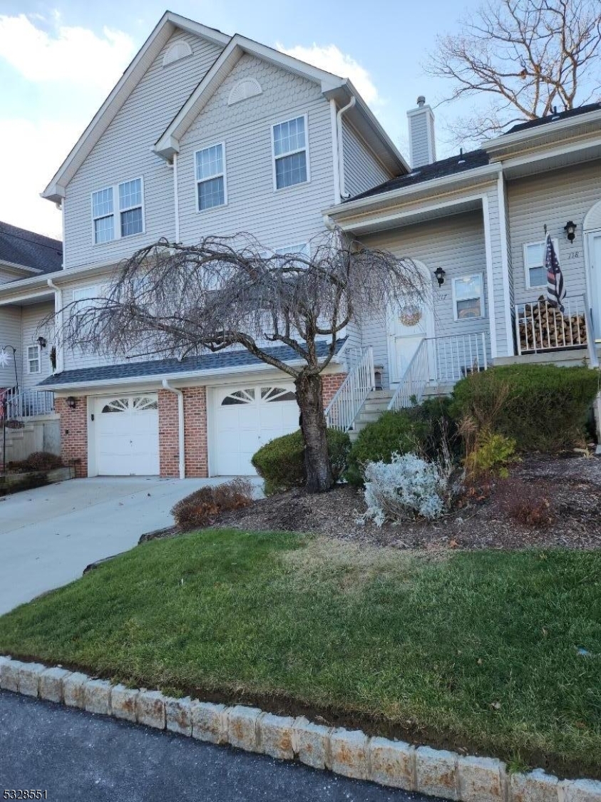 Property Photo:  117 Wingate Dr  NJ 07840 