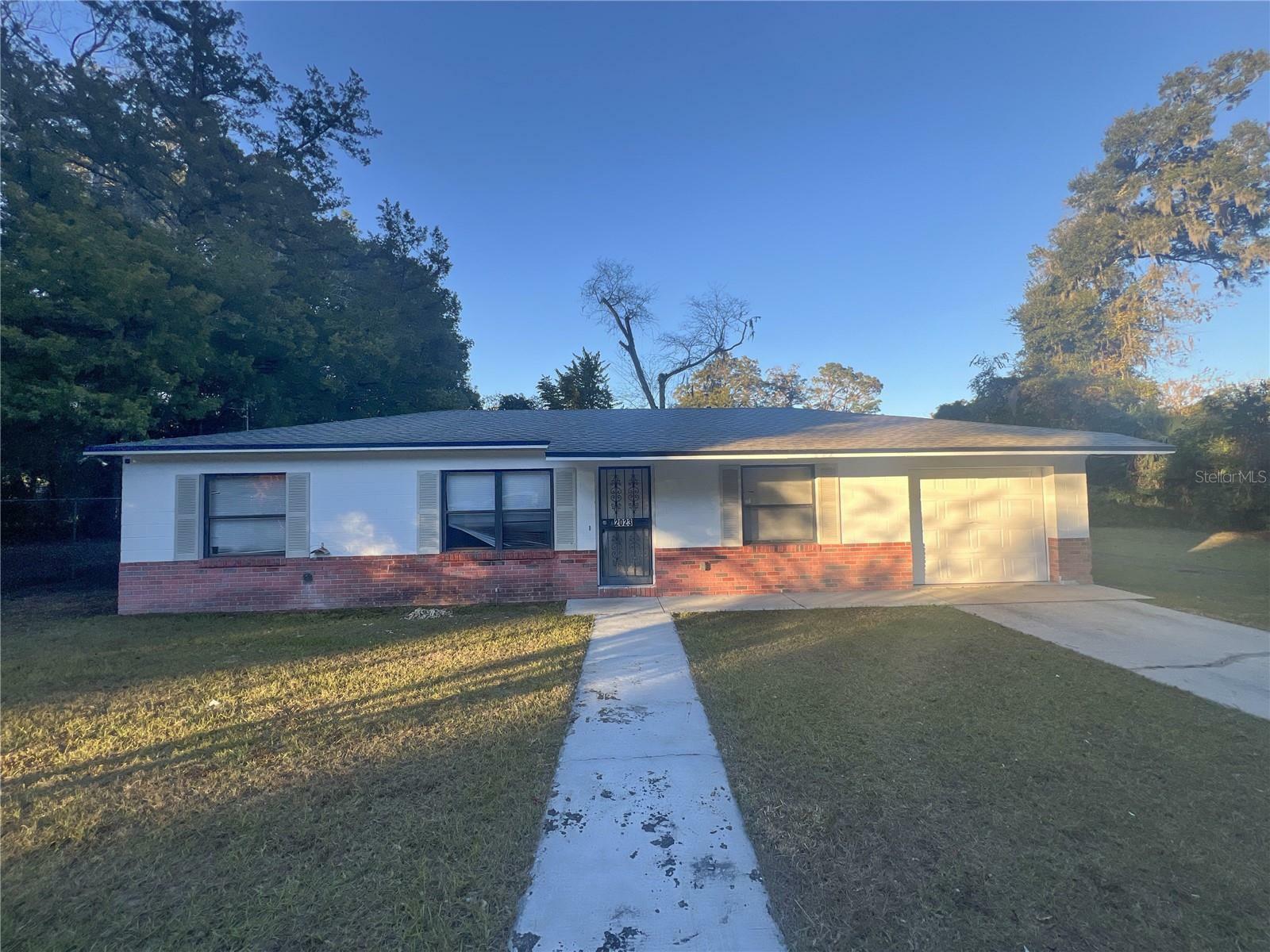 Property Photo: 2023 NW 2nd Street FL 34475