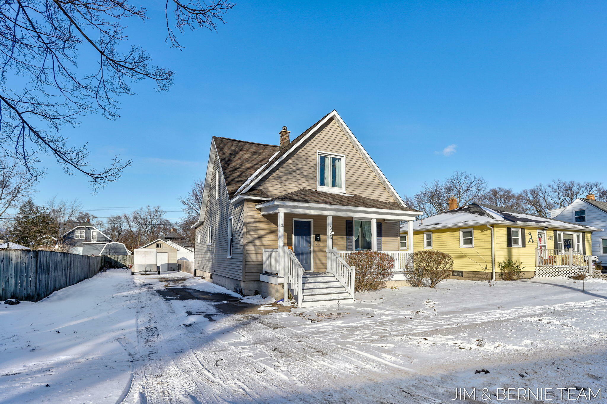 Property Photo:  325 W 22nd Street  MI 49423 