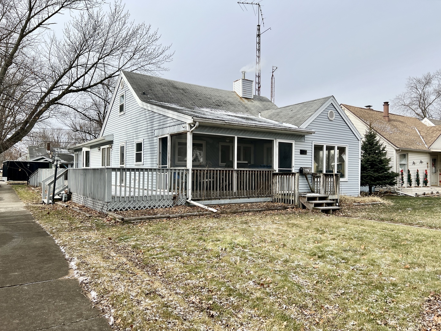 Property Photo:  595 S Curtis Avenue  IL 60901 