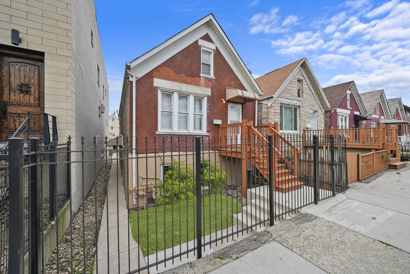 Property Photo:  3328 S Damen Avenue  IL 60608 