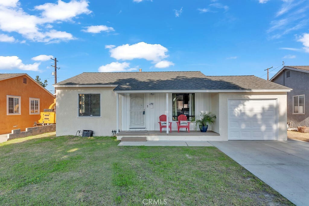 Property Photo:  11929 Ferina Street  CA 90650 