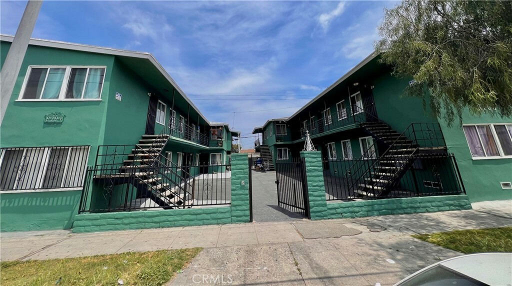 Property Photo:  8708 S Central Avenue  CA 90002 