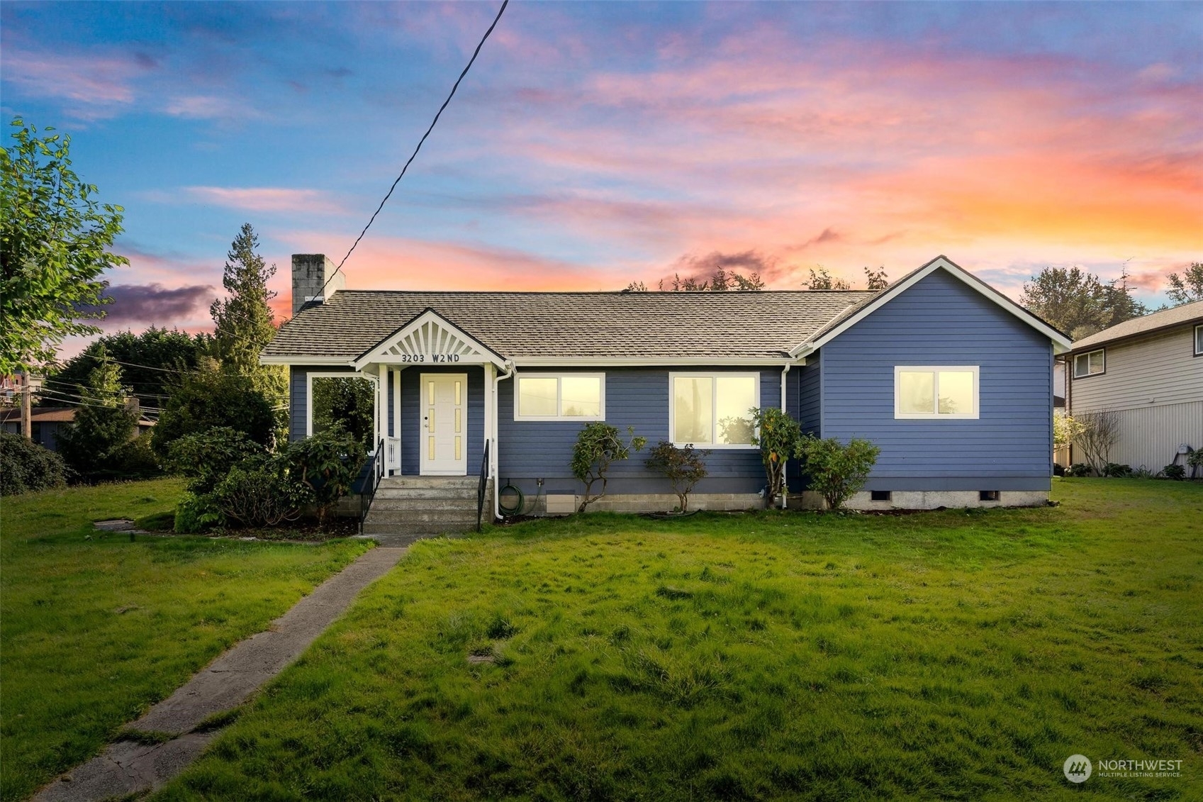 Property Photo:  3203 W 2nd Street  WA 98221 