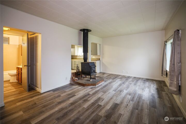 Property Photo:  2112  Aberdeen Avenue  WA 98520 