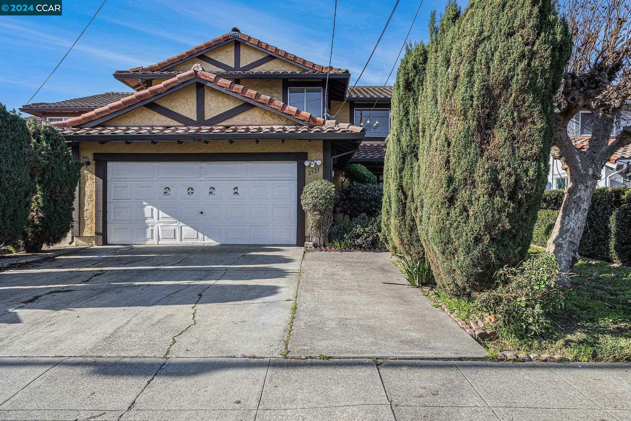 Property Photo:  2921 19th St  CA 94806 