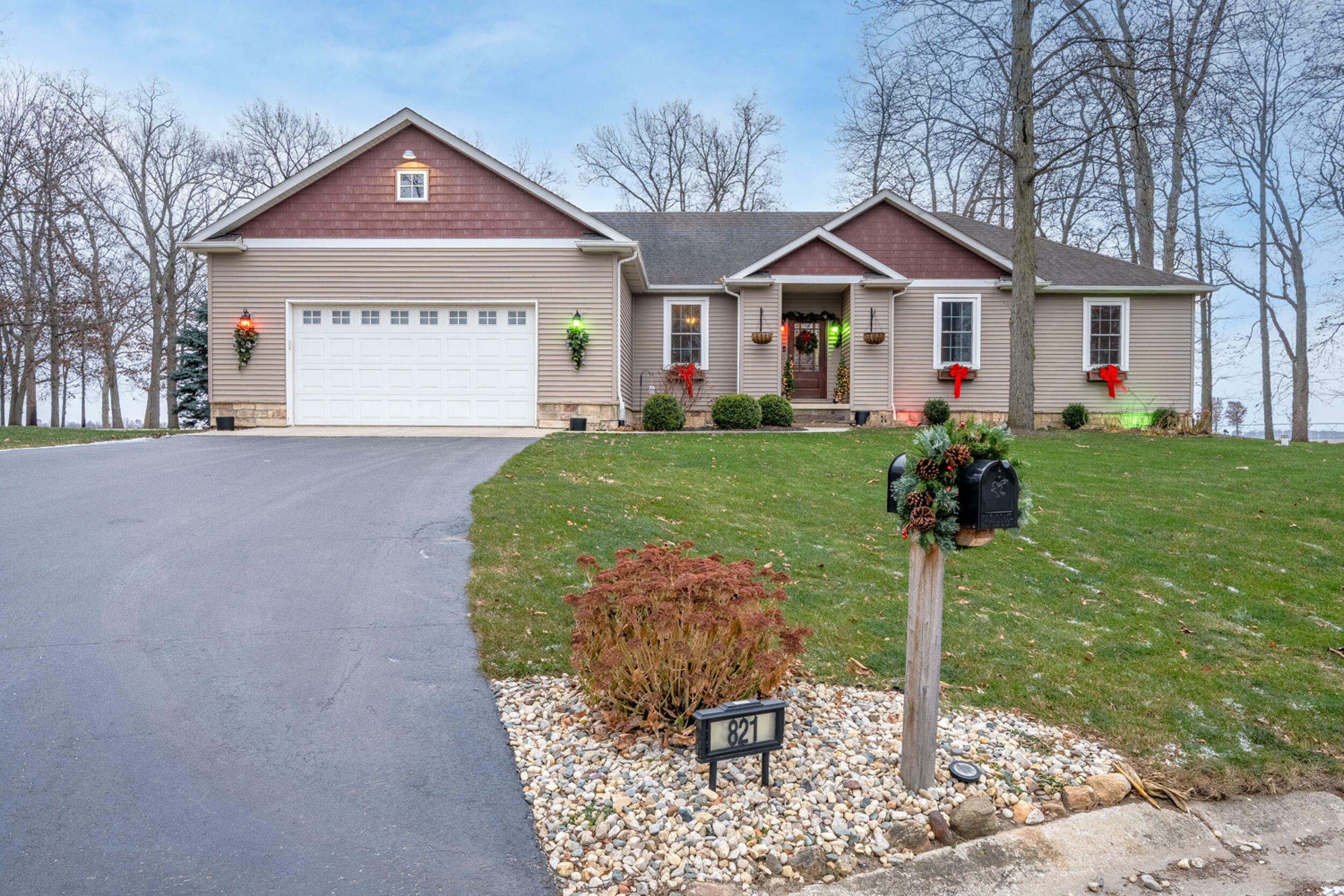 Property Photo: 821 Kelvyn Court IN 46347