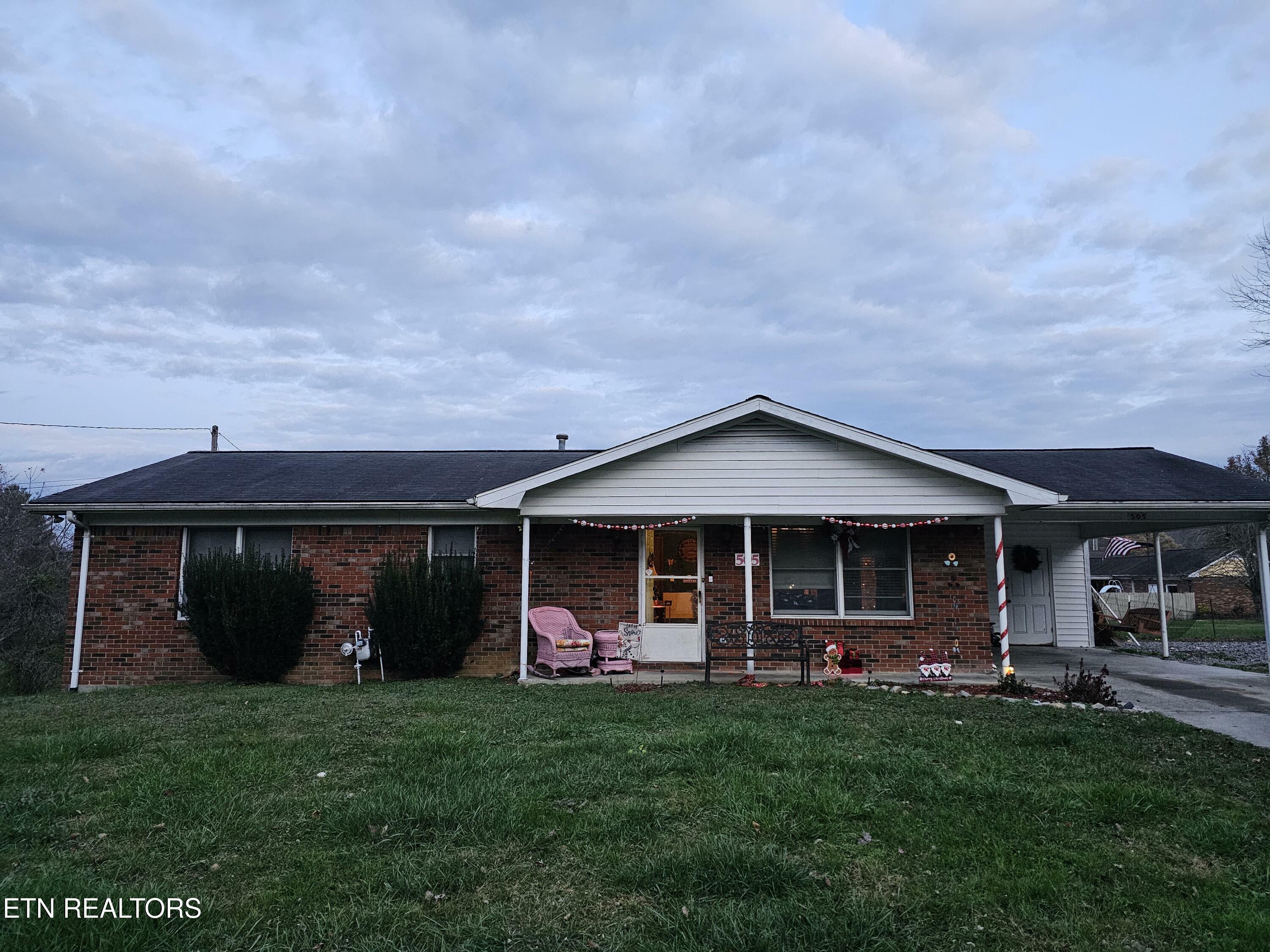 Property Photo:  505 S South 38th St St  KY 40965 