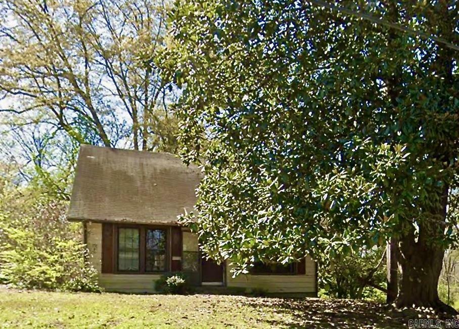 Property Photo:  925 Austin Street  AR 71701 