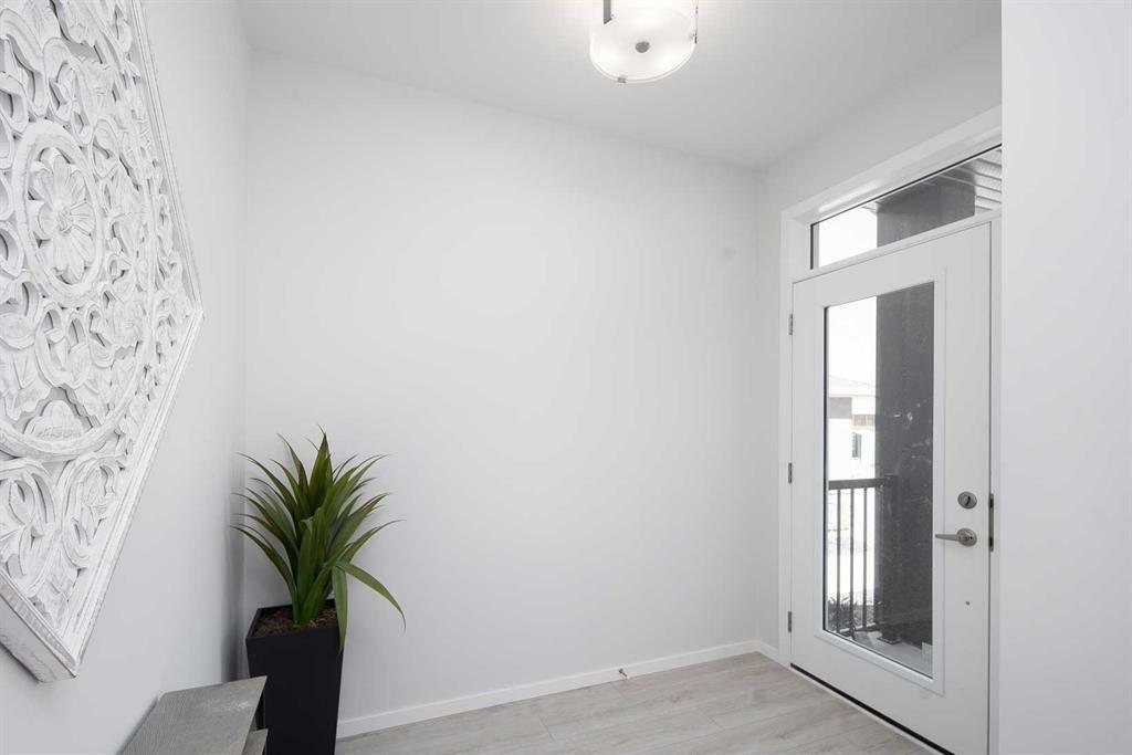 Property Photo:  34 Plover Place  MB R2V 5H8 