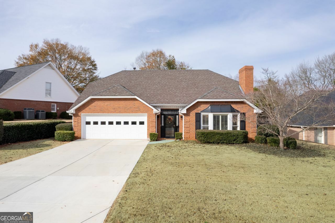 Property Photo:  390 North Farm Drive  GA 30004 