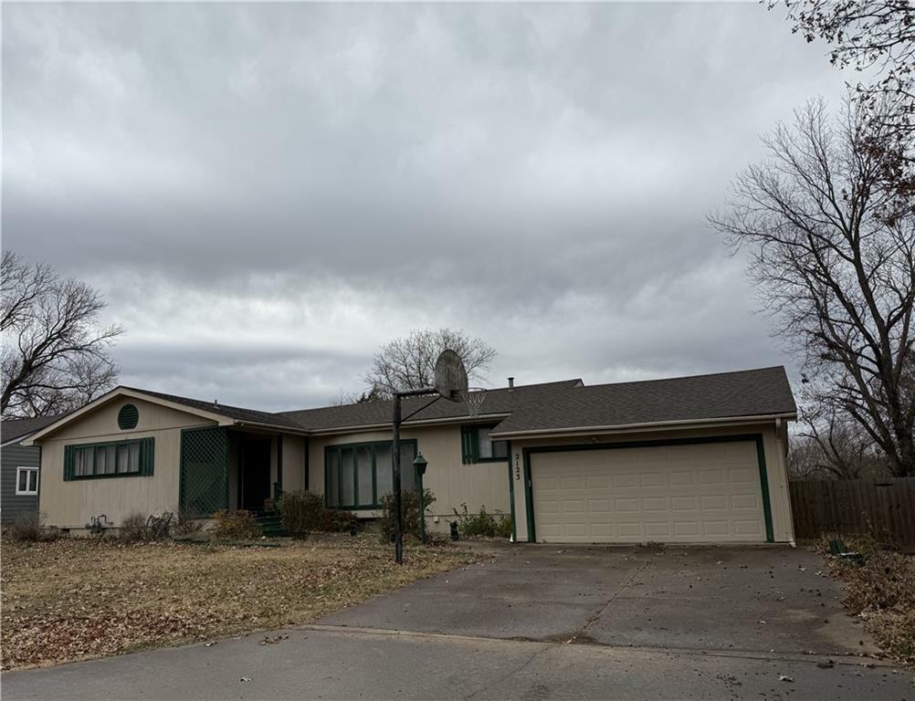 Property Photo:  2123 N 8th Street  KS 67301 