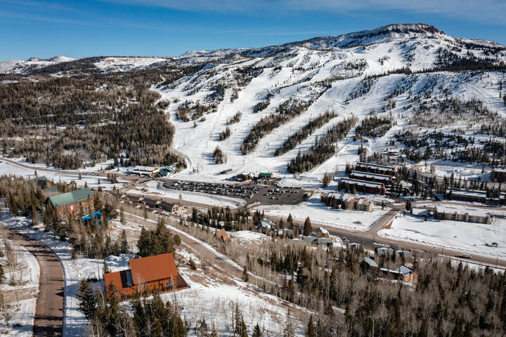 Property Photo: 362 W Eagles Roost UT 84719